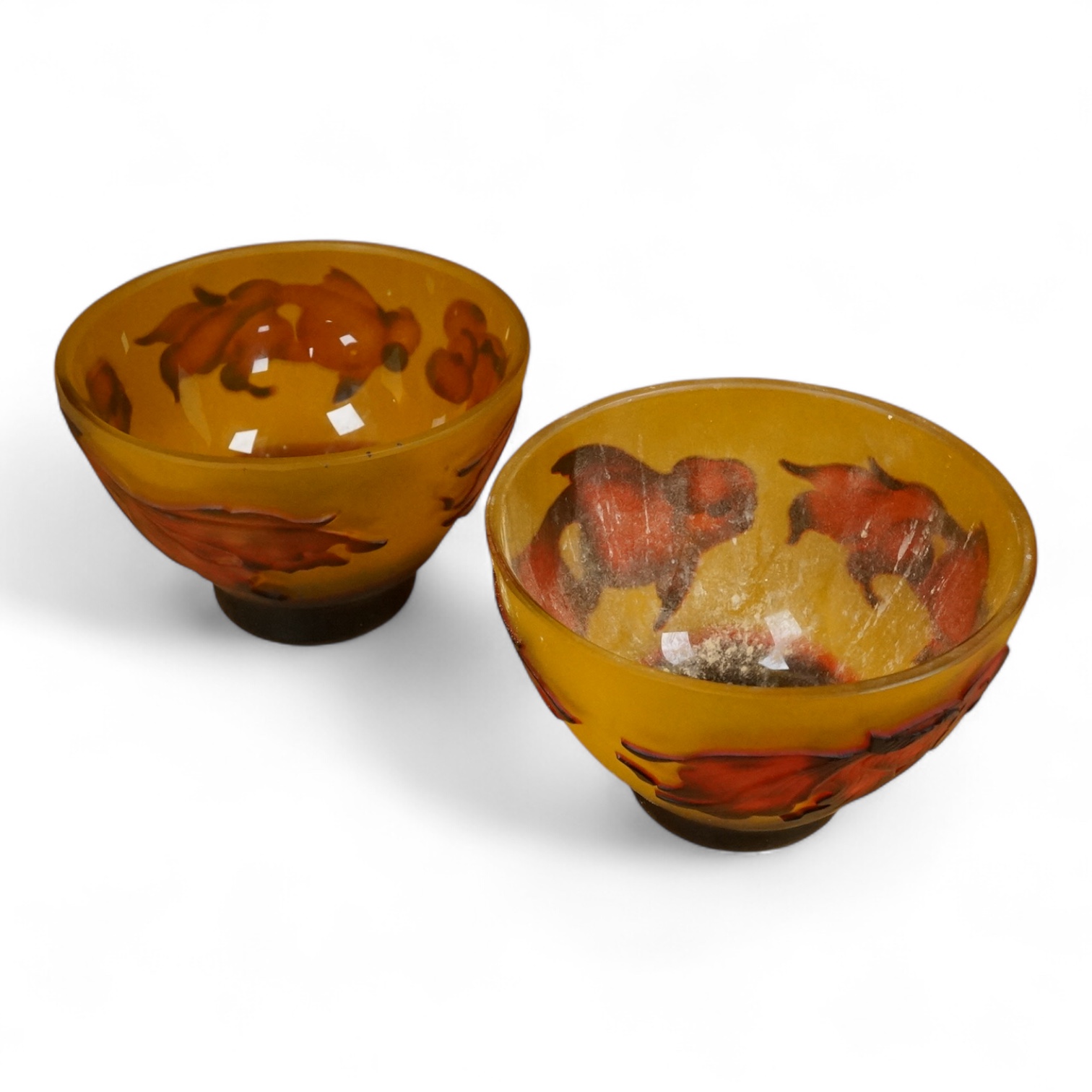 Two Czechoslovakian cameo glass ‘goldfish’ bowls, 12cm in diameter